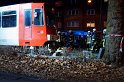 Person unter KVB Bahn Koeln Suelz Arnulfstr Luxemburgerstr P02